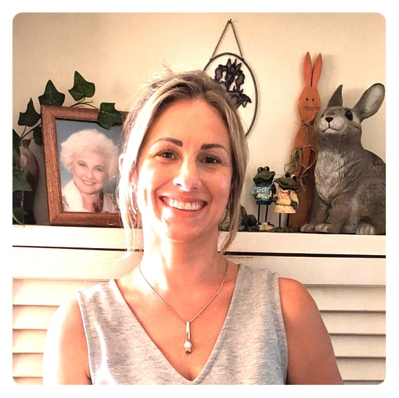 Meet your Posher, Ashley - Picture 4 of 4